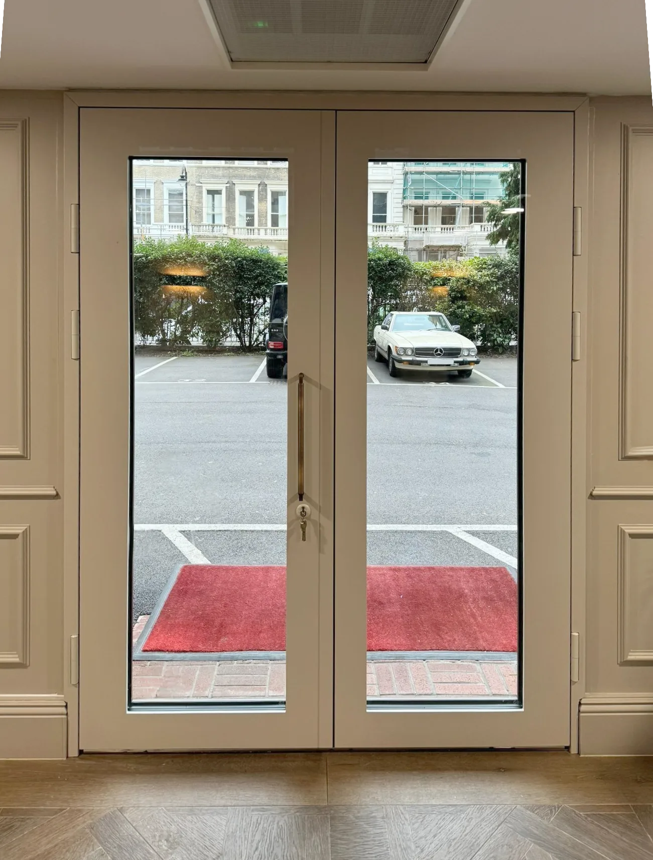 communal_entrance_door_inside